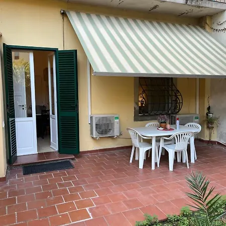 Cristina Garden Apartment