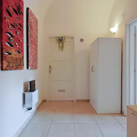 Apartment Cristina Garden *